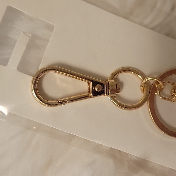 Gold Keychain Accessory - Picture 3 of 3